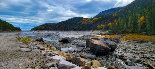 Baie des rochers à Saint Siméon, Québec, Canada © Brad Pict