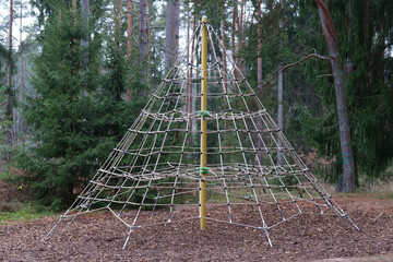 Climbing net for children's sports activities