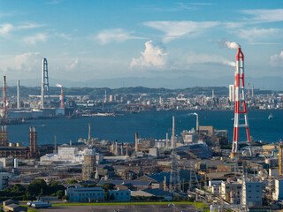 磯津海岸から見た四日市コンビナート（ドローンによる空撮）