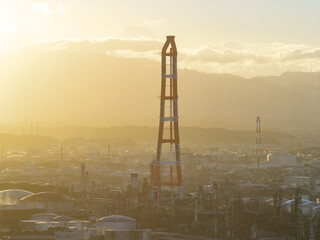 磯津海岸から見た四日市コンビナート（ドローンによる空撮）