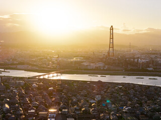 磯津海岸から見た四日市コンビナート（ドローンによる空撮）