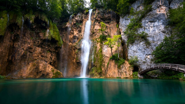 Discover breathtaking Plitvice Lakes waterfall with turquoise waters and lush scenery for unforgettable travel experiences and nature escapes