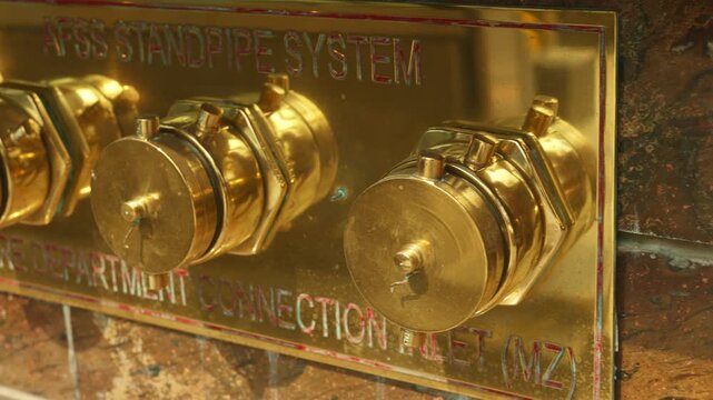 Pump parts detailed, Close inspection of pump components, Magnified view of pump mechanisms and their assembly, Closeup perspective focusing on individual pump components and connection fittings