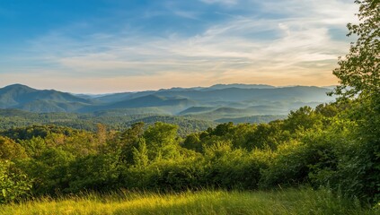 Fototapeta premium View of the Smoky Mountains, North Carolina, seasonal change