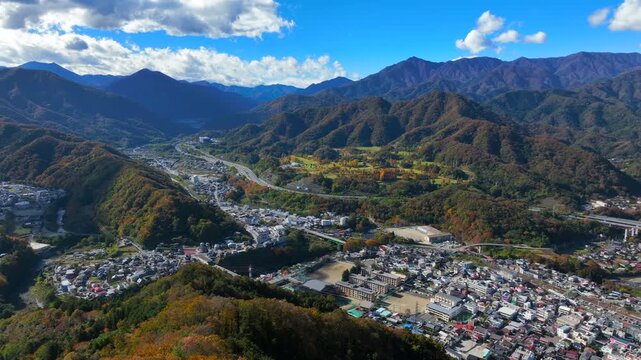 秋の山梨県大月市のパノラマ風景