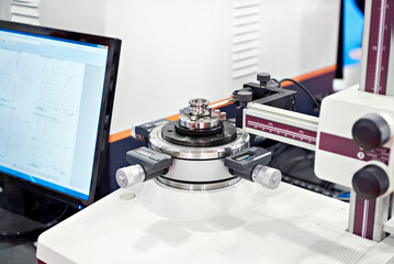 Instrument profilometer machine for measuring coordinates