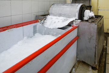 Food ice production. Industrial equipment for the production of flake ice. Ice for cooling products.