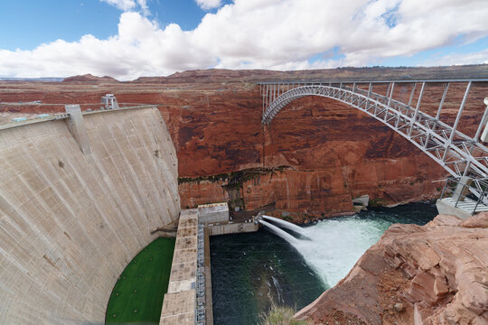 View from above of Glen Canyon Dam and Bridge spanning the Colorado River in northern Arizona, USA. Page, Arizona, October 11, 2025.