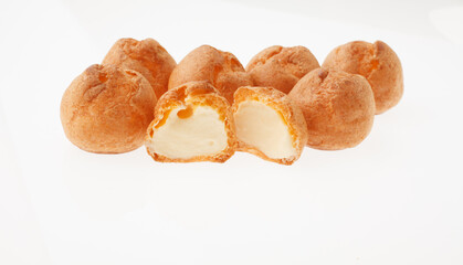 　
　プチシュークリーム