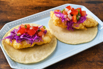 タコス・デ・ぺスカード・エスティーロ・エンセナーダ (エンセナダ）　Tacos de pescado estilo ensenada (Ensenada Style Fish Tacos, Baja Fish Tacos, Ensenada fish tacos)
