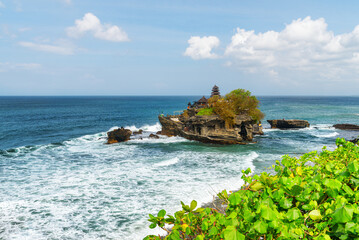 Awesome view of Pura Tanah Lot in Bali, Indonesia