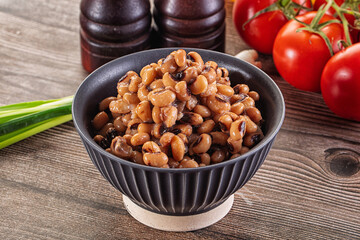 Canned Black eye bean in the bowl