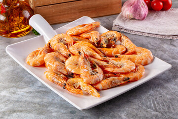 Boiled tiger prawns in the bowl