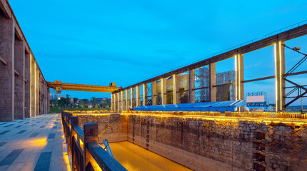 The steel structure and bridge crane of the dock are located by the Dongting Lake in Yueyang, China.