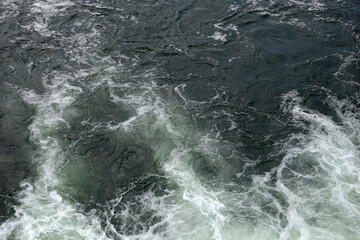 Lock on La Seine between Thomery and Champagne-sur-Seine - Seine-et-Marne - &Icirc;le-de-France - France