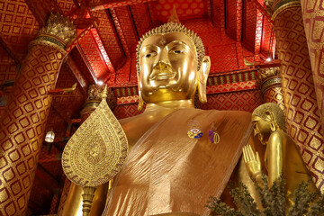 Golden Buddha statue in Wat Phanan Choeng , Ayutthaya, Thailand