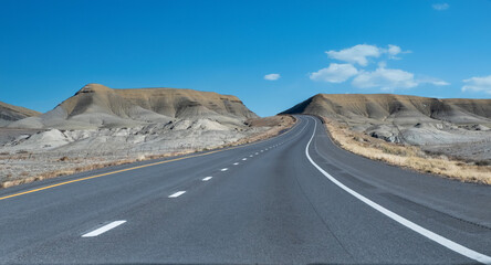 road to the mountains