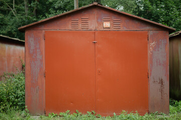 A spooky look at a potential crime scene out of city