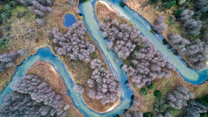 Rzeka Pisa z lotu ptaka, Mazury, zima