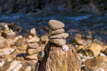 Steinm&auml;nnchen - Steinturm - Allg&auml;u - Yoga - Balance - Flu&szlig;
