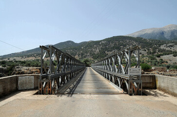 Le viaduc des gorges d'Aradaina près d'Anopoli dans les Sfakia en Crète