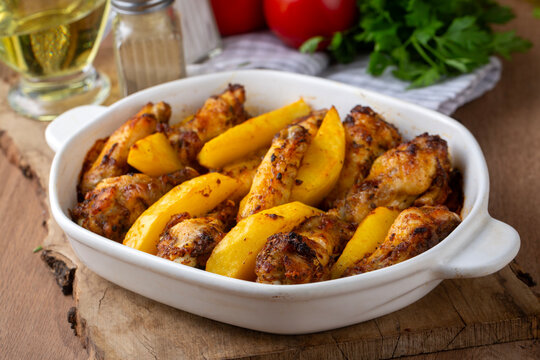 Grilled chicken wings in the oven. Turkish name: Tavuk kanat