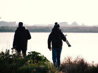 Fotografos de naturaleza y paisaje saliendo a buscar un spot