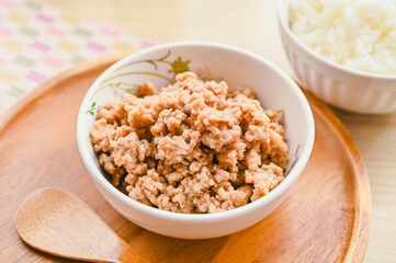 レンチンで簡単鶏そぼろ