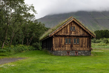 Fototapeta premium old islandic grass roof house in Iceland