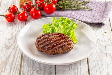 Grilled beef cutlet minced meat