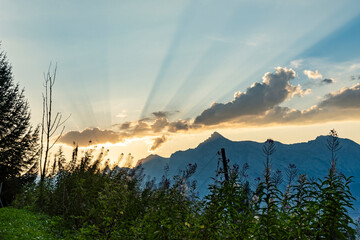 Bleu crépusculaire au coucher du soleil