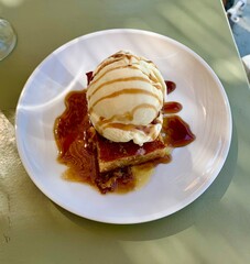 ice cream dessert