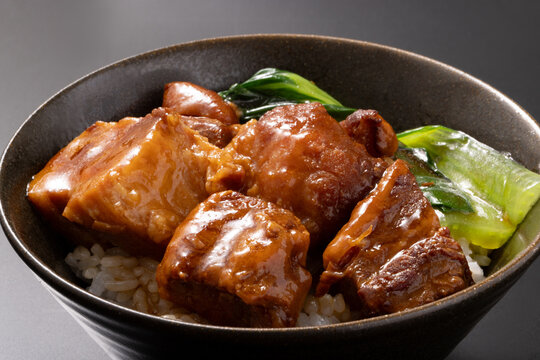 豚角煮丼 - Powered by Adobe