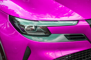 古い自動車のヘッドライト　Headlight of the old car