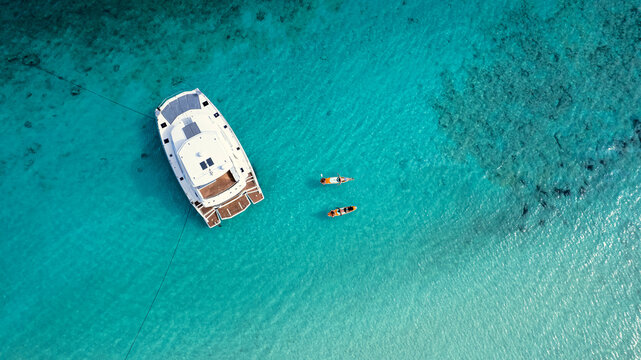 Yate y paddle board en caribe mexicano