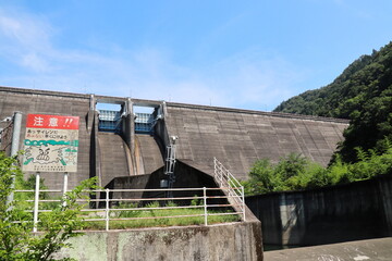 岡山県新見市金谷 中空重力式コンクリートダム 河本ダム