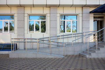 Large ramp for wheelchair users at the entrance.