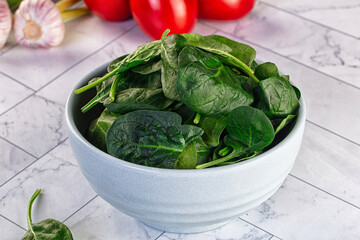 Raw fresh green spinach leaves