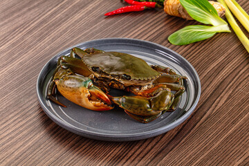 Raw big crab for cooking