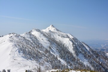 雪の武尊山の剣ヶ峰山