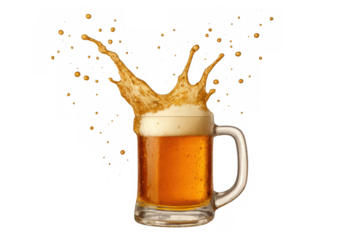 Beer mug with overflowing splash, refreshing golden liquid creating dynamic effect, chilling pour, transparent background