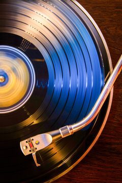 Disque vinyle en rotation