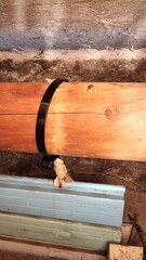 Im rollraum, reparatur der wicklung einer kunststoff -rolllade