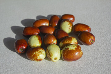 These are dates that are ripening red.