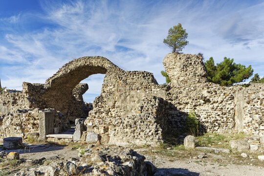 Arc-shaped vault Roman western thermal baths, built 3rd century BC, western excavations, city of Kos, island of Kos, Dodecanese islands, Greece