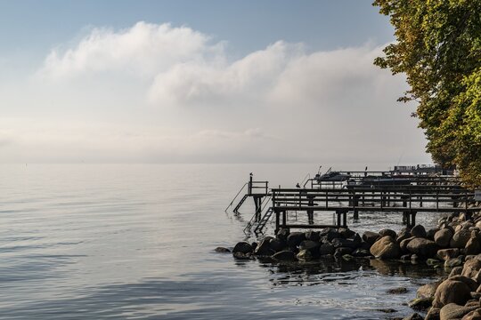 Jetty, jetty, jetties, windless, sunny day, Humbleb&aelig;k, Niv&aring; Bugt, Hovedstaden, &Oslash;resund coast, Denmark