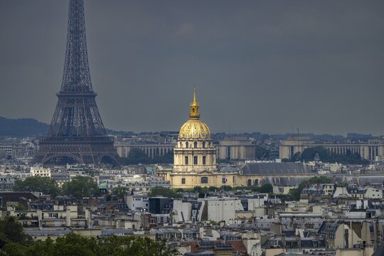 City view, view from the Panth&eacute;on to the golden dome of the Invalides Cathedral, Paris, &Icirc;le-de-France, France