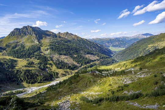 View of the Dorfertal valley, Carnic High Trail, Carnic main ridge, Carnic Alps, Carinthia, Austria
