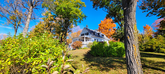 Vue automnale à Sainte-Pétronille sur l'île d'Orléans, Québec, Canada
