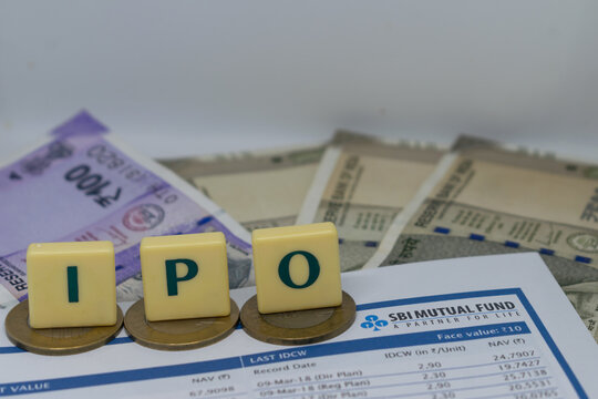 Mumbai, India - 17 November 2025 IPO letters, currency notes and an SBI Mutual Fund statement highlight NAV data, investment trends and financial insights for investors tracking market movements.